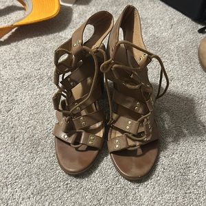 Size 7 heel Sandal